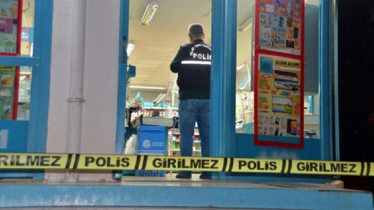 Adana Seyhan'da marketten pompalı tüfekle gasp