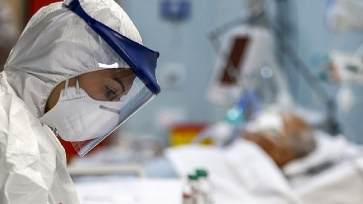 Koronavirüs nedeniyle 403 sağlık emekçisi yaşamını yitirdi