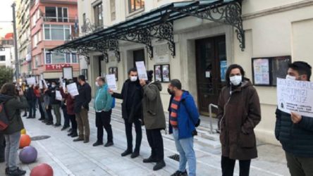 Kafe ve bar çalışanlarından Kadıköy'de eylem: Nefes alamıyoruz