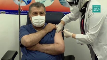 Fahrettin Koca: Bu hafta içerisinde 10 milyon doz Sinovac aşısı gelecek