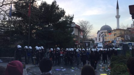 Polisten, Boğaziçi Üniversitesi öğrencilerine plastik mermi ve biber gazlı müdahale!