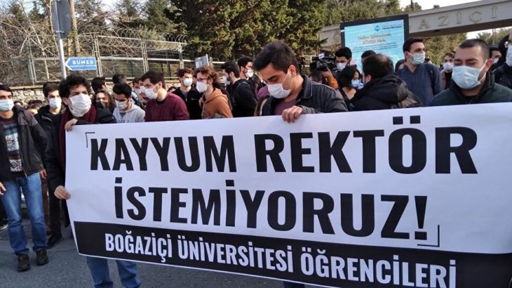 Boğaziçi Üniversitesi önündeki protestoya polis müdahalesi: 30 gözaltı