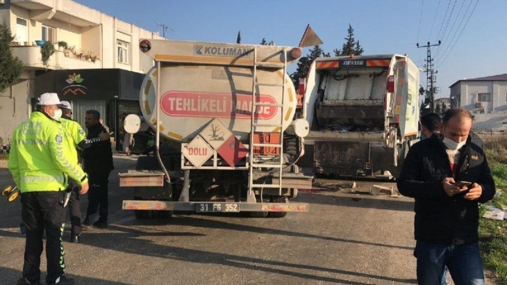 Yakıt tankerinin çarptığı çöp kamyonundaki temizlik işçisi yaşamını yitirdi