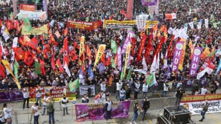 İstanbul'da Newroz'da çok sayıda kişi gözaltına alındı