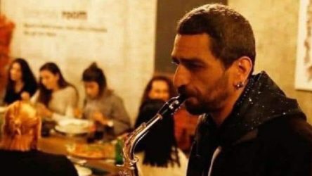 Aylardır işsiz olan müzisyen Ağahan Yerdelen, geçinemediği için intihar etti!