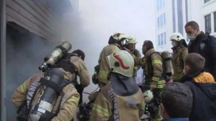 Hırdavat deposunda yangın: 3 kişi yaşamını yitirdi