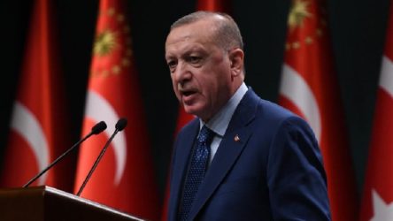 AKP'li Cumhurbaşkanı Erdoğan kısa çalışma ödeneğinin süresini uzattı