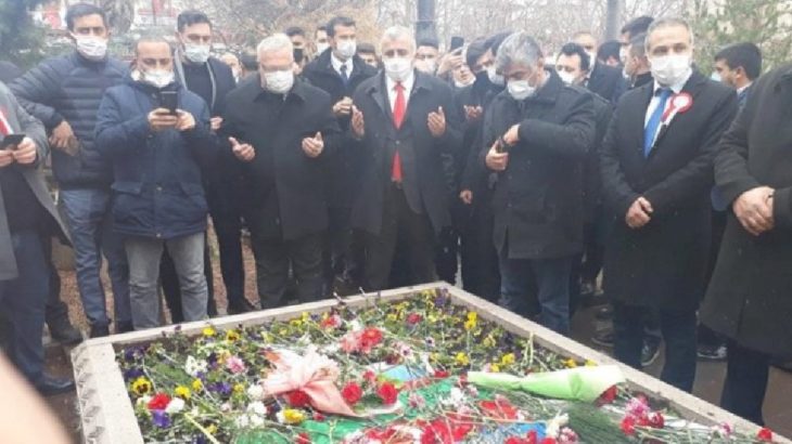 CHP'nin Muhsin Yazıcıoğlu anması sonrası partiden istifa etti