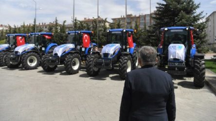 AKP'li olmayana traktör verilmedi