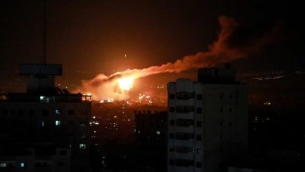 İsrail'in Gazze'ye saldırılarında ölü sayısı 103'e yükseldi