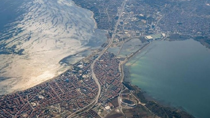 Yapılması planlanan İstanbul Kanalı'nın imar planı bir kez daha değişikliğe uğradı
