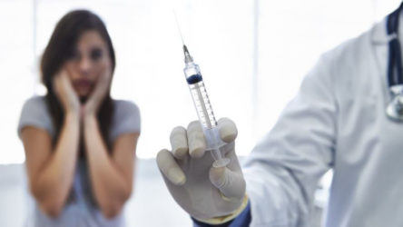 Covid-19 aşılarında yeni gelişme: İğnesiz şırıngayla da yapılmaya başlandı