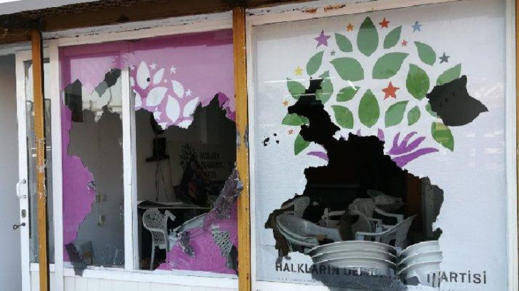 HDP binasına saldırıda bir kişi tutuklandı, 5 kişi salıverildi