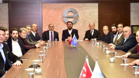 Para AKP'li belediyeden Ensar Vakfı'na akıyor