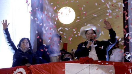 Peru'da solcu Pedro Castillo'nun devlet başkanlığı resmen ilan edildi