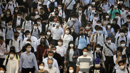 Japonya'da pandemi önlemleri artıyor: 8 eyalet daha OHAL bölgesi ilan edildi