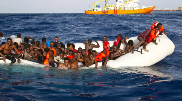 Sığınmacıların botu battı: 39 ölü