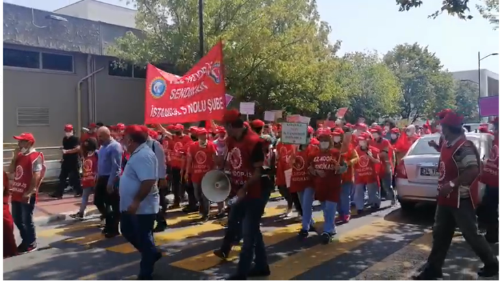 İTÜ işçileri rektörlük binasına yürüyor
