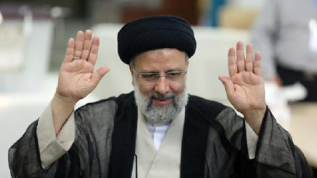 İran Cumhurbaşkanı Reisi: Düşmanlar kaos çıkarmak istiyor