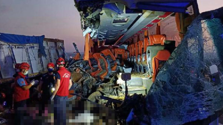 Soma'da büyük kaza: 9 kişi hayatını kaybetti 30 kişi de yaralandı