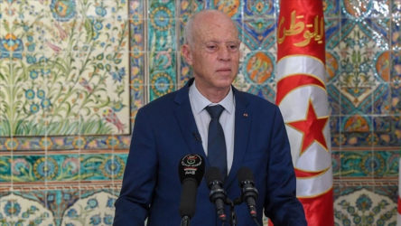 Tunus'ta parlamentonun askıya alınması kararı uzatıldı