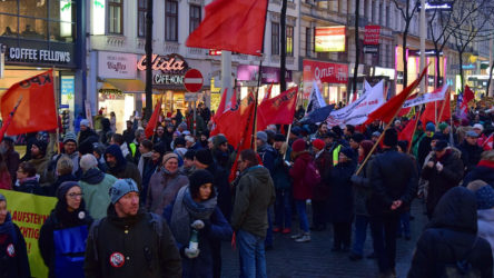 Avusturya'da komünistler yapılan seçimde iktidar partisini geride bıraktı