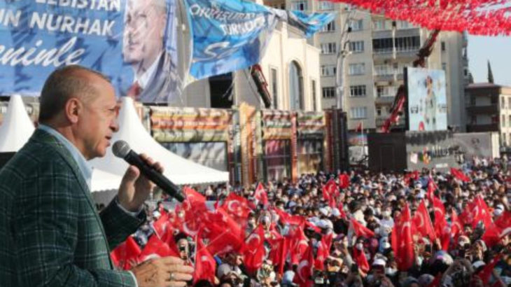 Erdoğan'ın Kahramanmaraş'ta gerçekleştirdiği mitingin gerçeği televizyondaki görüntülerden çok farklı