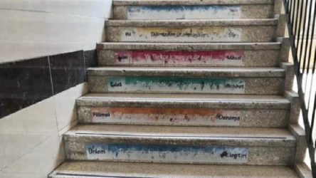 Okul merdivenine yapılan ırkçı yazılamalara soruşturma