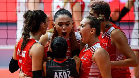 Türkiye A Milli Kadın Voleybol Takımı yarı finalde