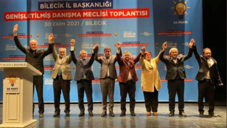 Bilecik'te CHP'li iki meclis üyesi AKP'ye transfer oldu: Belediye meclisindeki çoğunluk AKP'ye geçti