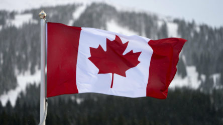 Kanada, Kiev Büyükelçiliği'nden zorunlu olmayan personeli geri çekiyor