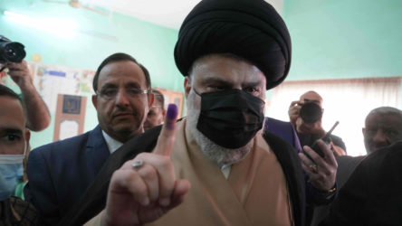 Irak'ta seçimleri Şii Sadr Hareketi kazandı