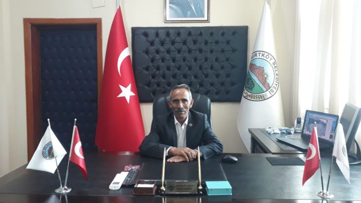 AKP'li Belediye Başkanının makam aracında kaçak sigara ve silah ele geçirildi