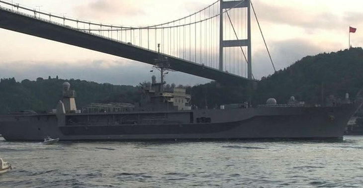 ABD savaş gemisi Karadeniz'i terk etti