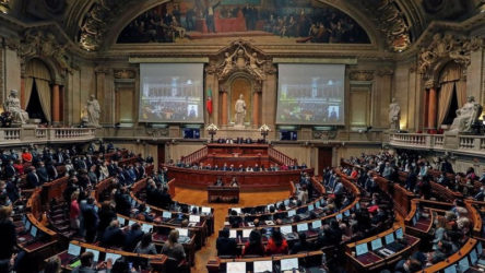 Portekiz'de meclis feshedildi