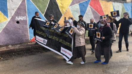 Tarikat yurdu faciasının yıldönümünde aileler yürüyüş yaptı