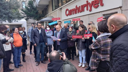 Aykut Küçükkaya, Cumhuriyet Gazetesi'nden istifa etti