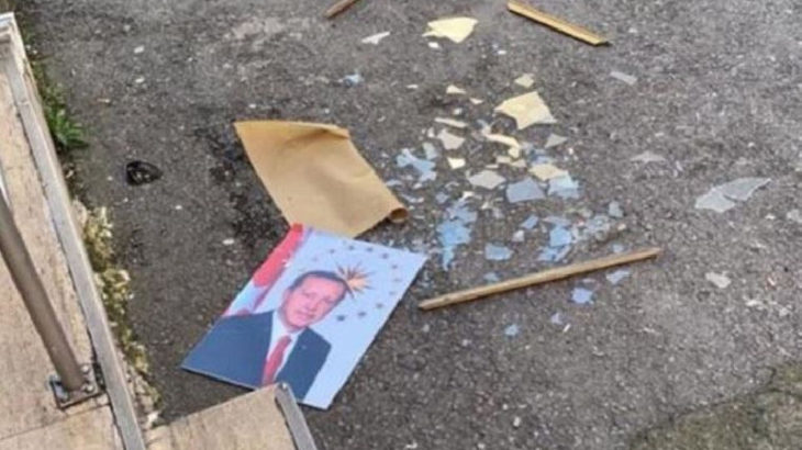 Erdoğan’ın fotoğrafını yere attı, tutuklandı
