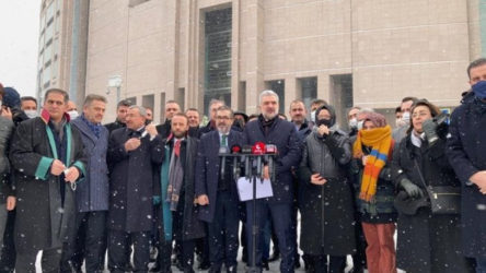 AKP teşkilatları, Sedef Kabaş'ın sözlerine gülümseyen vekillere 81 ilde suç duyurusunda bulundu