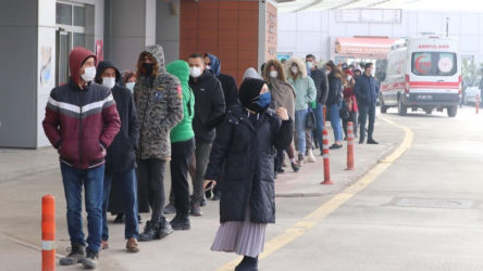 Eskişehir'de vaka sayıları patladı: Büyükşehir bütün etkinlikleri iptal etti