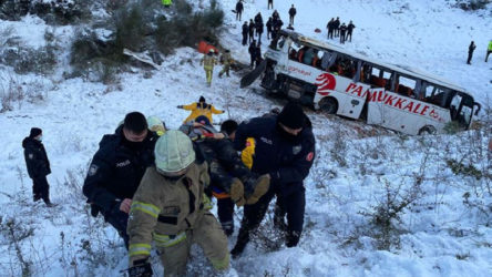 Kuzey Marmara Otoyolu'nda otobüs kazası