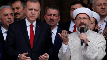 Erdoğan: Diyanet İşleri Başkanlığı'nın görevini hakkıyla yapmasından niçin gocunuyorsunuz?