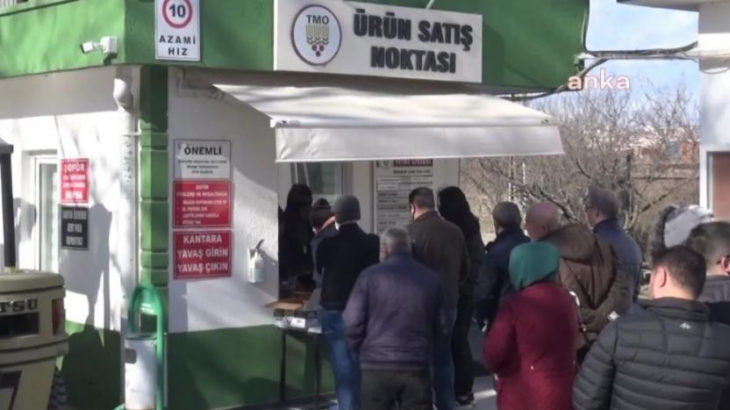 Edirne'de ucuz yağ kuyruğu: Yurttaşlar isyan etti