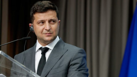Ukrayna'da muhalefet Zelenskiy'e istifa çağrısında bulundu