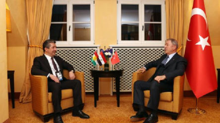 Hulusi Akar, Güvenlik Konferansı'nda IKYB Başkanı Neçirvan Barzani ile görüştü