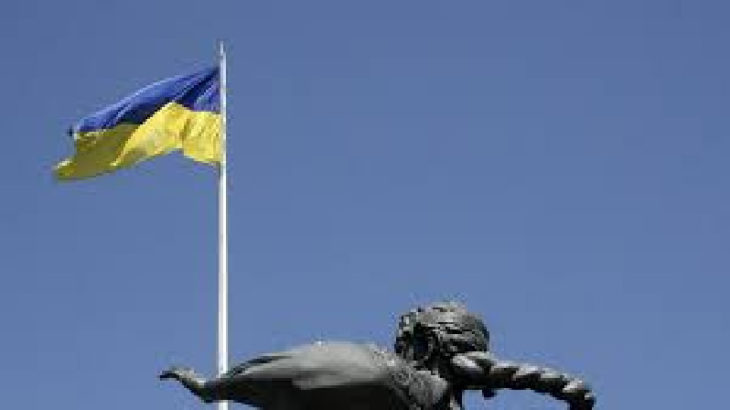 Ukrayna'da sıkıyönetim bir ay daha uzatılıyor