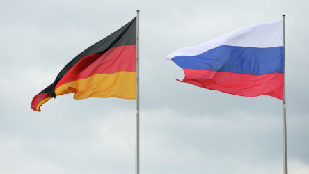 Almanya, Rus şirket ve vatandaşlarının hesaplarındaki 96 milyon euroyu dondurdu