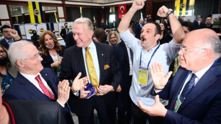 Uğur Dündar, Fenerbahçe'nin yeni Divan Başkanı oldu