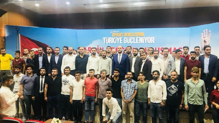AKP gençliğinin 'açlık' kavgası: Topluca istifa ettiler