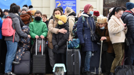 İsveç'te Ukraynalı sığınmacı kadınlara şort yasağı